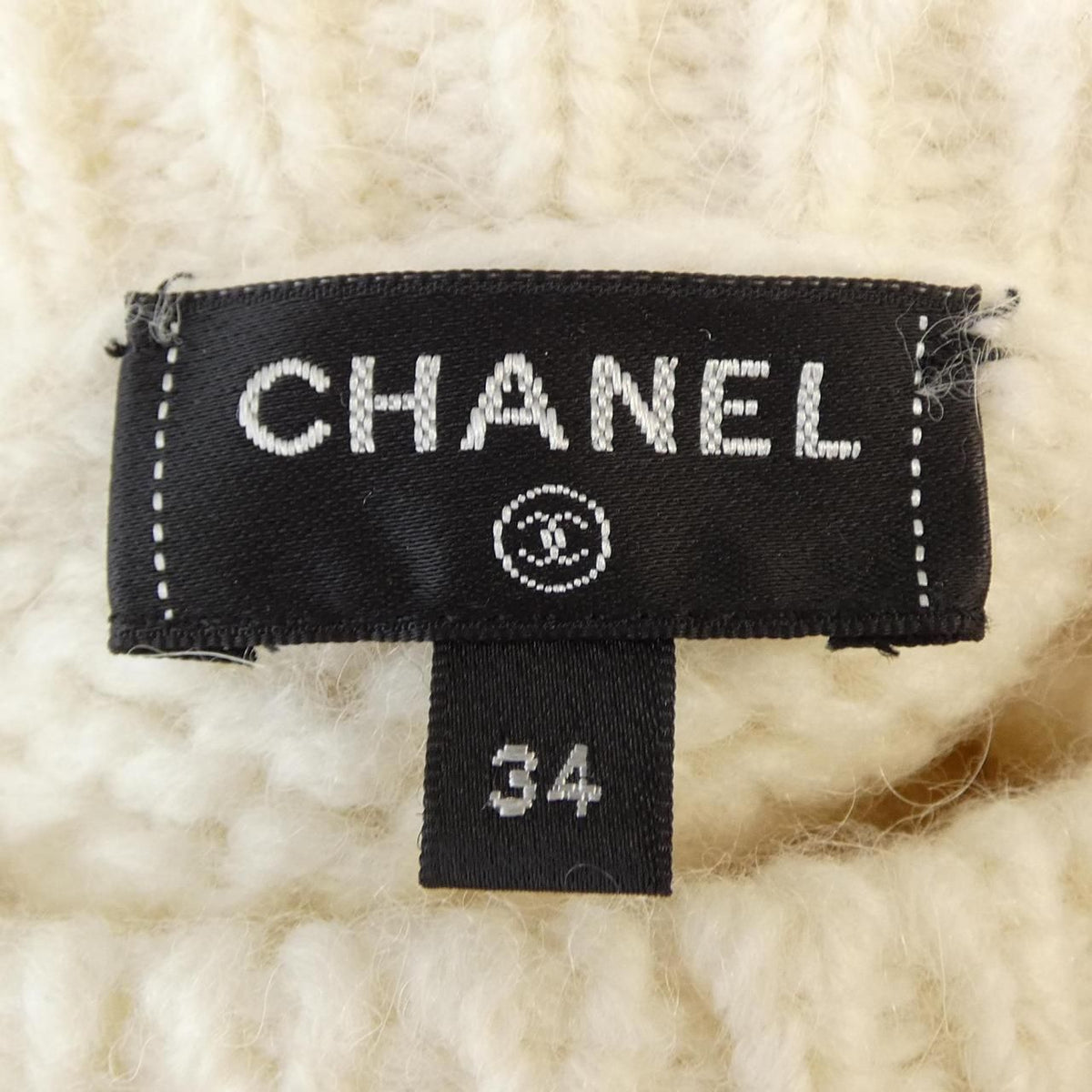Chanel 21B Knit Sweater White — view 5