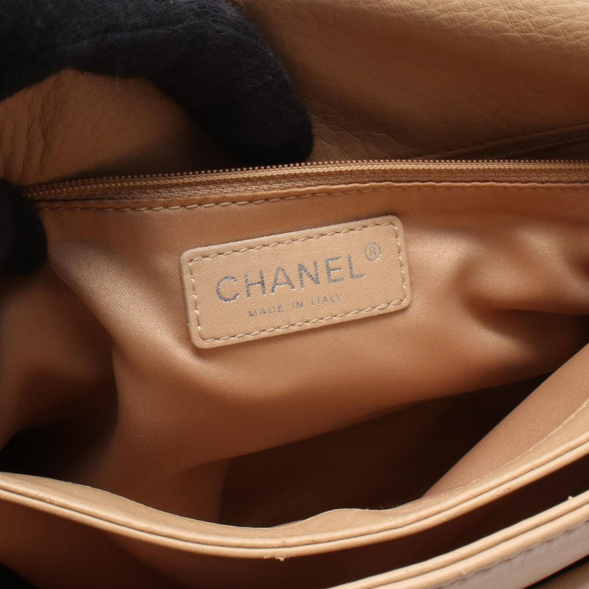 Chanel Shoulder Bag Quilted Beige Lambskin Chain — view 5