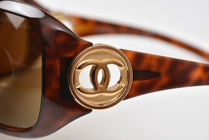 Chanel Sunglasses Eyewear Coco CC Motif Tortoiseshell Brown Gradient — view 7