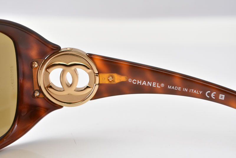 Chanel Sunglasses Eyewear Coco CC Motif Tortoiseshell Brown Gradient — view 4