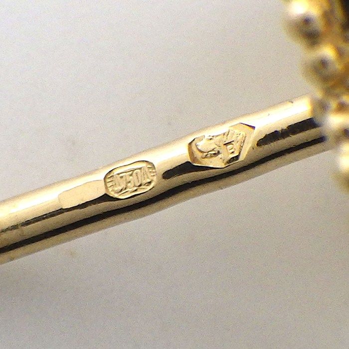 Van Cleef & Arpels Earrings Sweet Alhambra Onyx 18K Yellow Gold — view 4