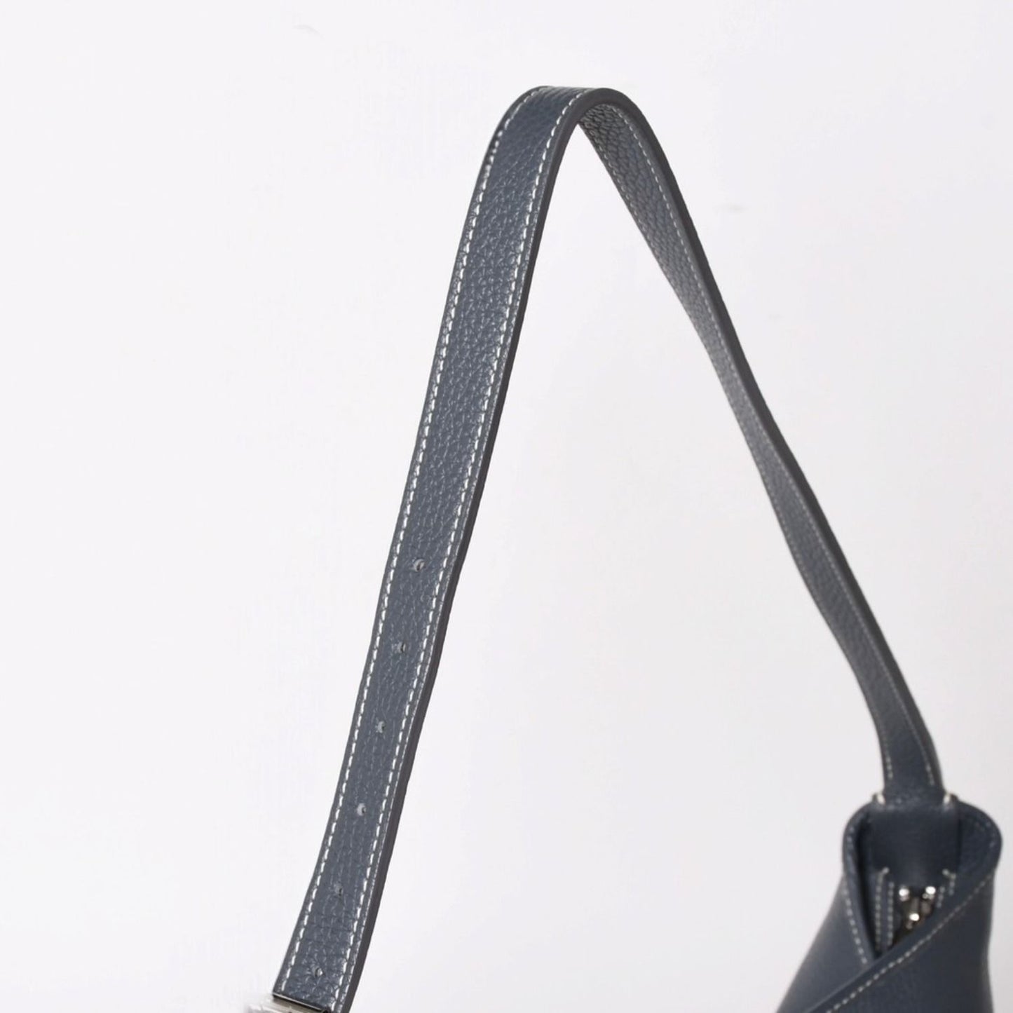 Goyard Grenadine Messenger Bag Leather Gray Silver — view 6