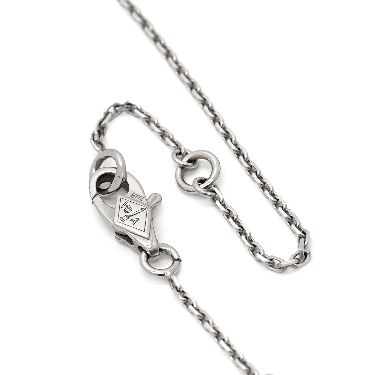 Van Cleef & Arpels Necklace Sweet Alhambra Pendant White Gold 750 18K Diamond — view 4