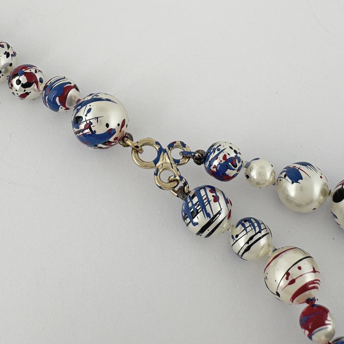 Chanel Necklace CC Logo Long Paint Faux Pearl Gold — view 4