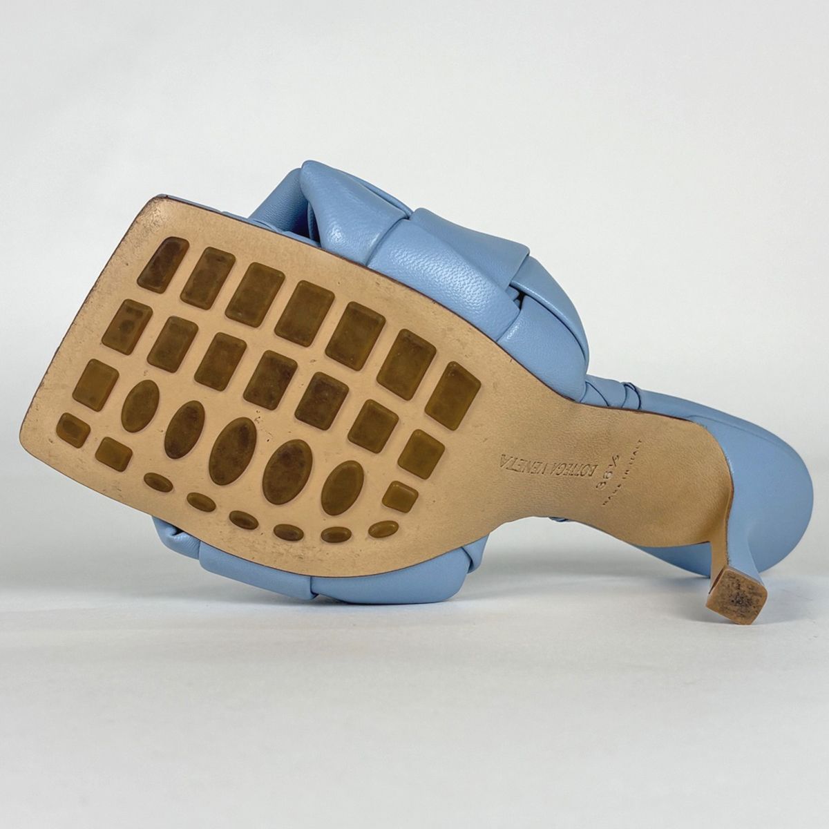 Bottega Veneta Shoes Lido Intrecciato Sandals Leather Blue — view 2
