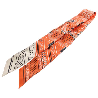 Hermes Eperon D'or Cut Apron Cut Bandana Pattern Silk Scarf Orange White — view 5