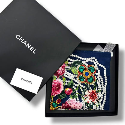 Chanel Scarf Cruise Silk Flower & Pearl Logo Black — view 2