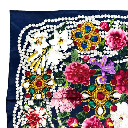 Chanel Scarf Cruise Silk Flower & Pearl Logo Black — view 4