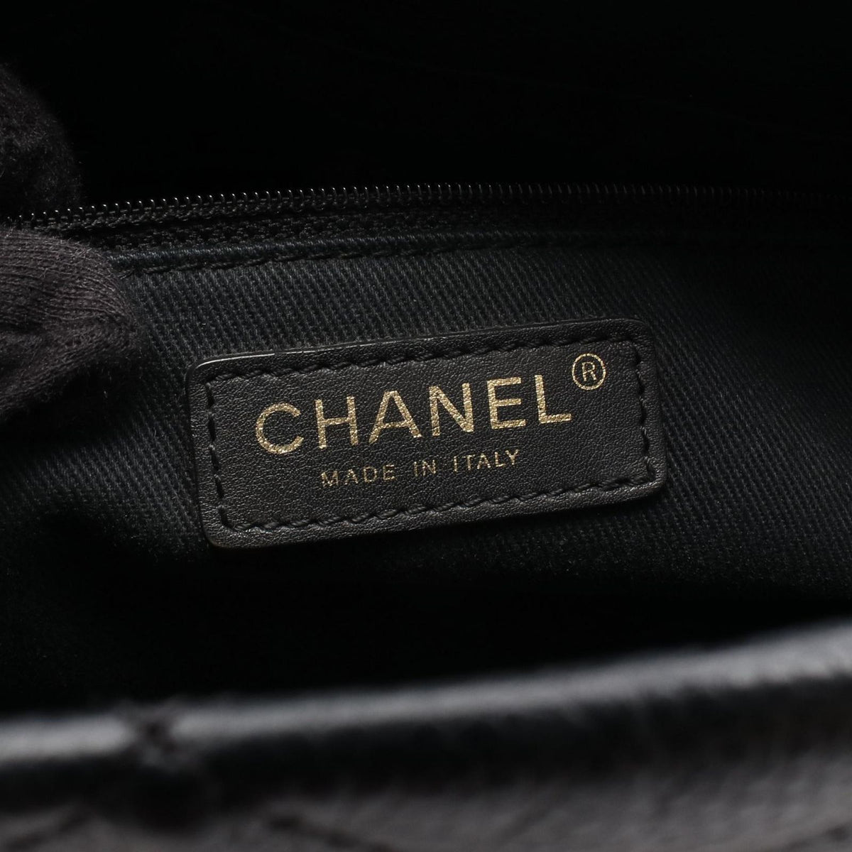 Chanel Tote Bag Quilted CC Logo Black Caviar Leather CC Chain — view 4