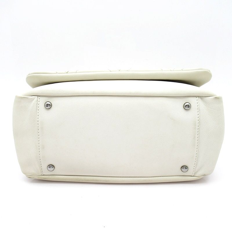 Chanel Diamond Stitch Chain Shoulder Bag Leather White — view 6