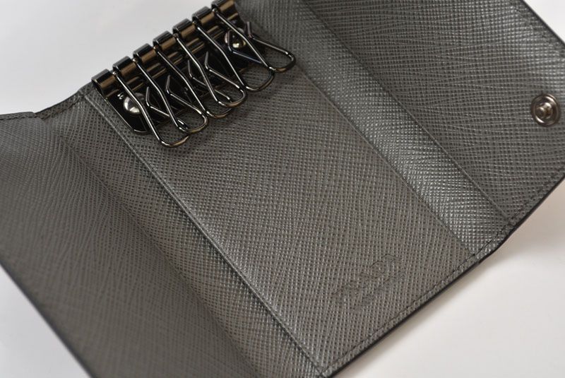 Prada Key Case Key Holder 6 Leather Black Gray Gunmetal — view 4