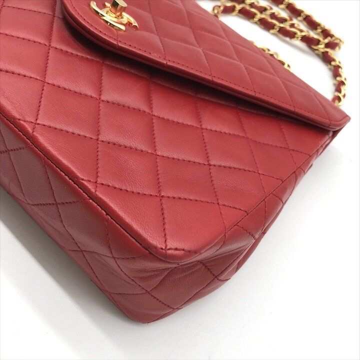 Chanel CC Logo Quilted Chain Shoulder Bag Turnlock Leather — view 4