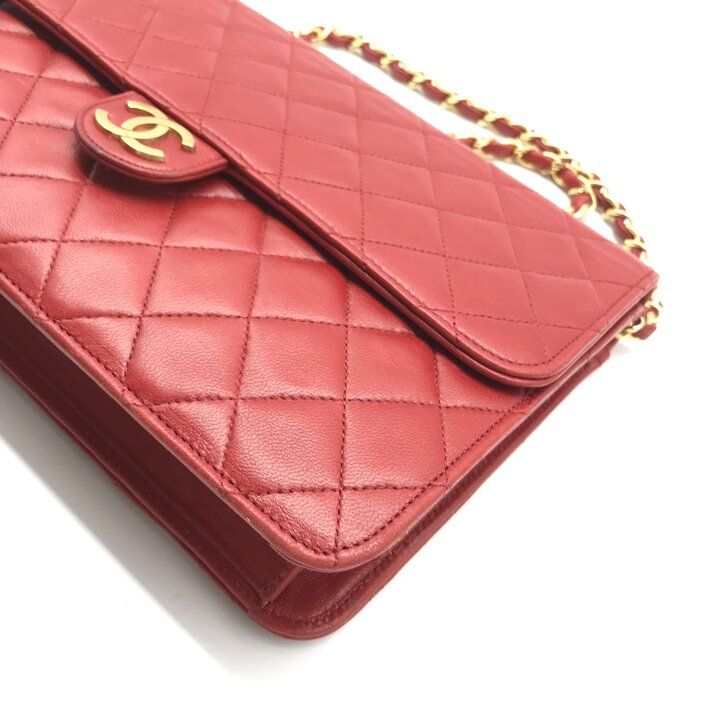 Chanel CC Logo Quilted Chain Shoulder Bag Push Lock Leather — view 4