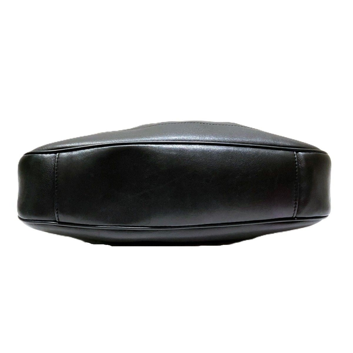 Gucci Bamboo Shoulder Bag Leather — view 3
