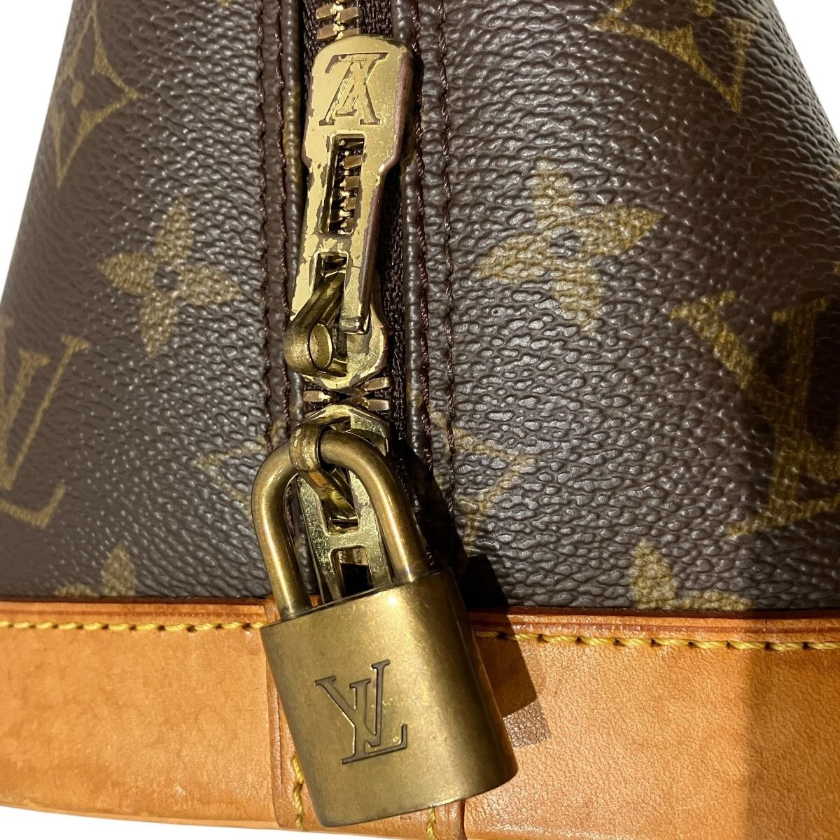 Louis Vuitton Alma PM Monogram Handbag Canvas — view 5