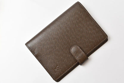 Louis Vuitton Notebook Cover Agenda PM Taiga Grizzly Dark Brown — view 2