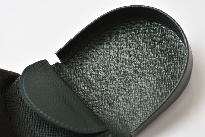 Louis Vuitton Coin Purse Porte-Monnaie Cuvette Taiga Esepia Dark Green — view 8