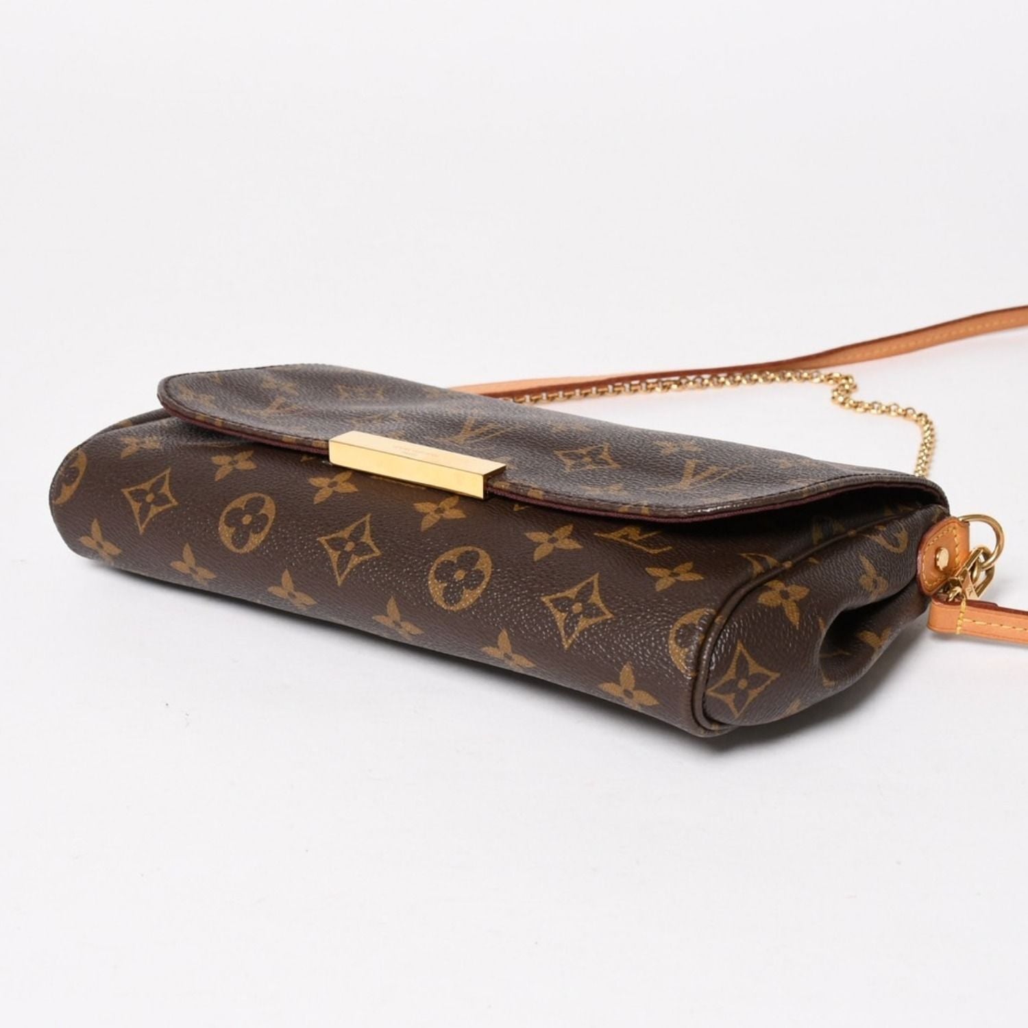 Louis Vuitton Favorite MM 2-Way Shoulder Bag Monogram Brown — view 8