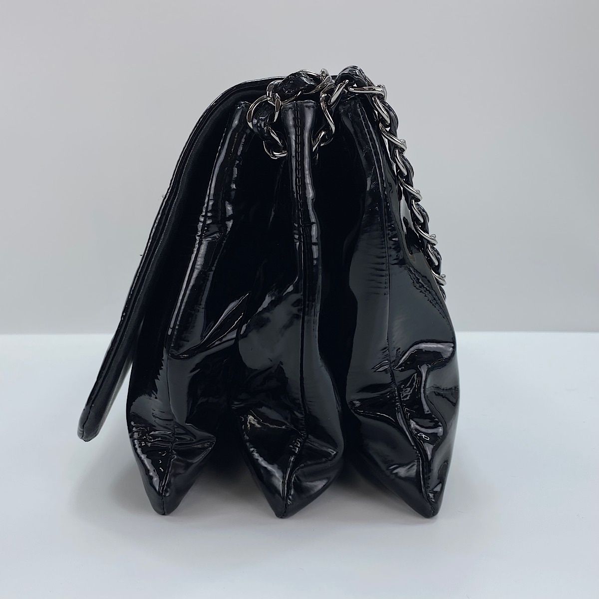 Chanel Shoulder Bag Camellia — view 5