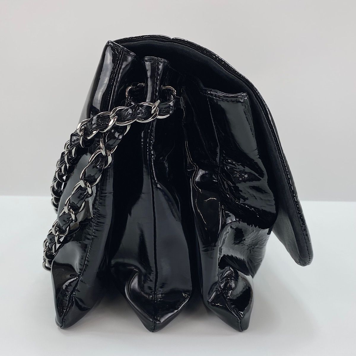 Chanel Shoulder Bag Camellia — view 6