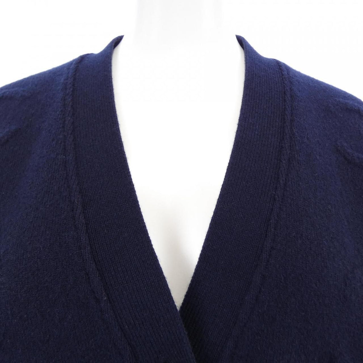 Chanel 21P Cardigan Navy — view 6