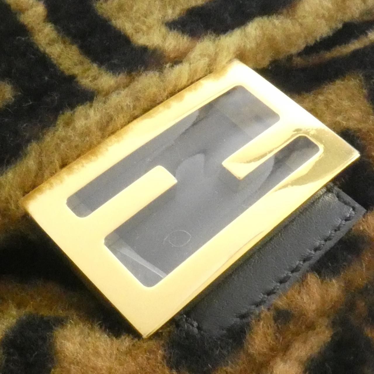Fendi Baguette Shoulder Bag — view 4