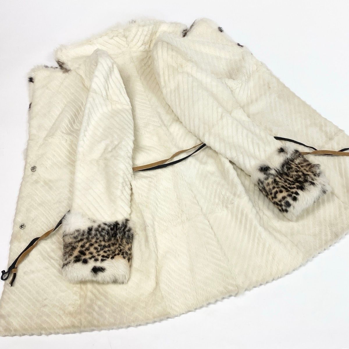 Versace Jeans Couture Leopard Pattern Fur Coat White — view 5