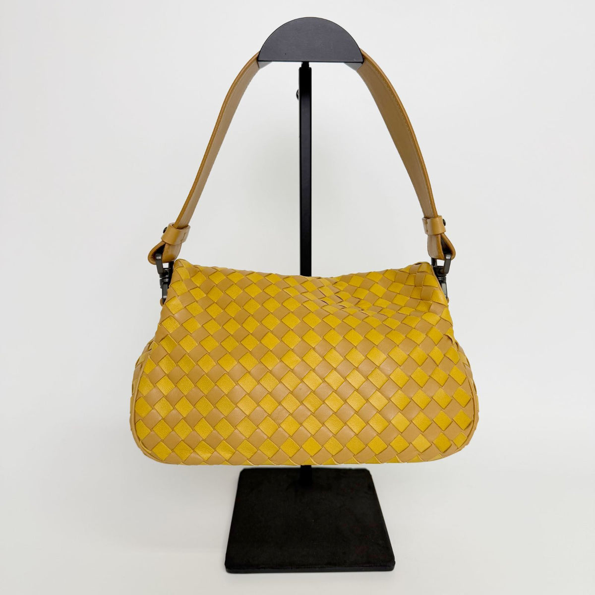 Bottega Veneta Intrecciato Flap Shoulder Bag Leather Yellow Camel Vintage — view 4
