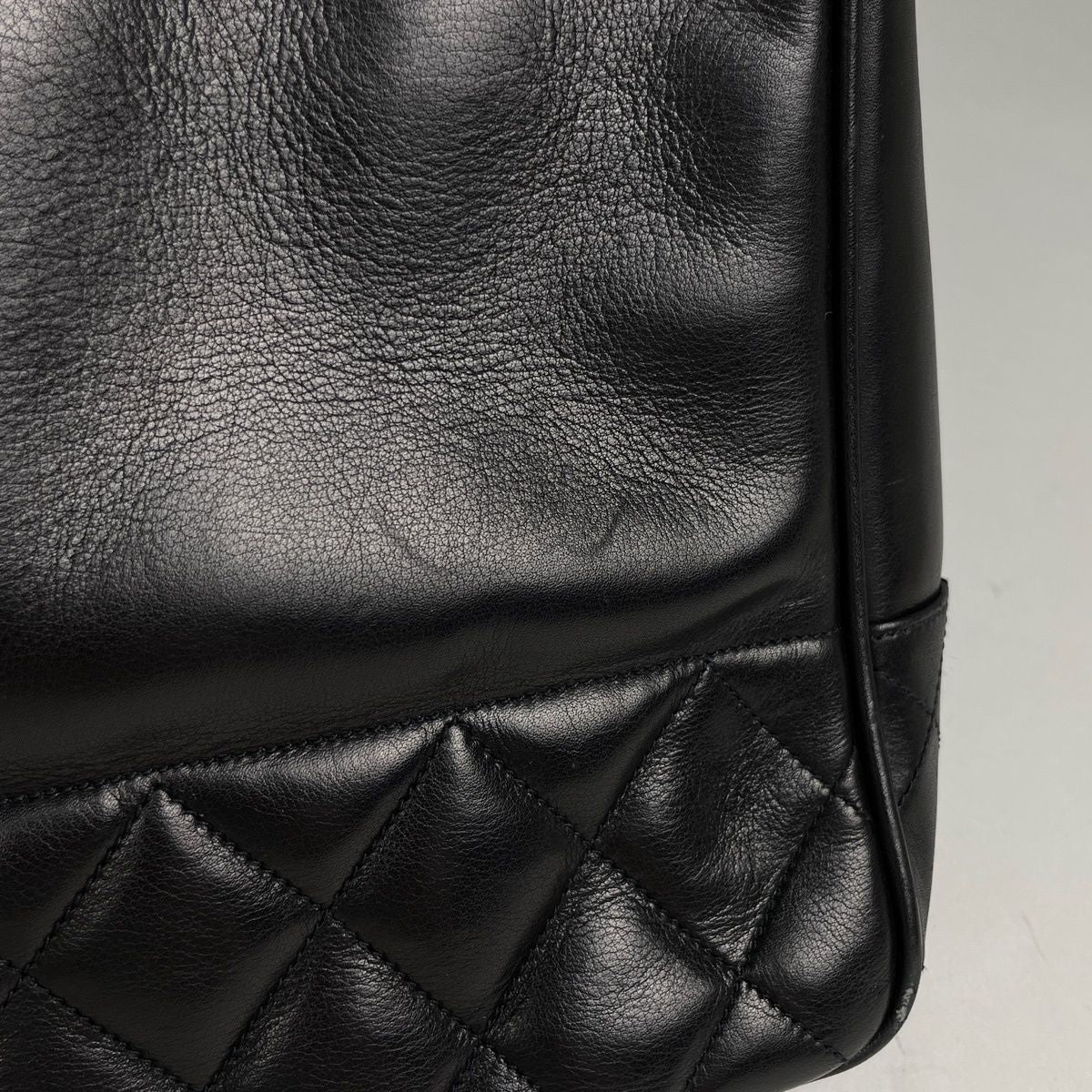 Chanel Tote Bag CC Logo Quilted Leather Black — view 4