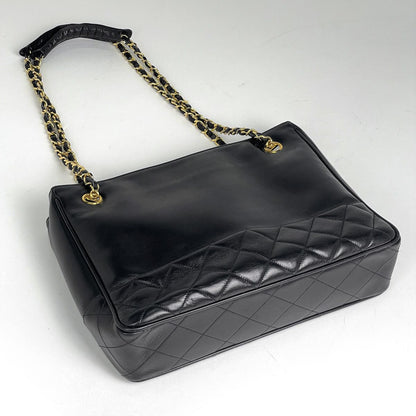 Chanel Tote Bag CC Logo Quilted Leather Black — view 2