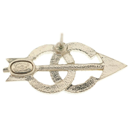 Chanel CC Logo Arrow Earrings Rhinestone Gold — view 6