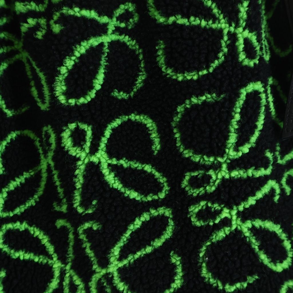 Loewe Jacquard Bermuda Shorts Anagram Black Green — view 5