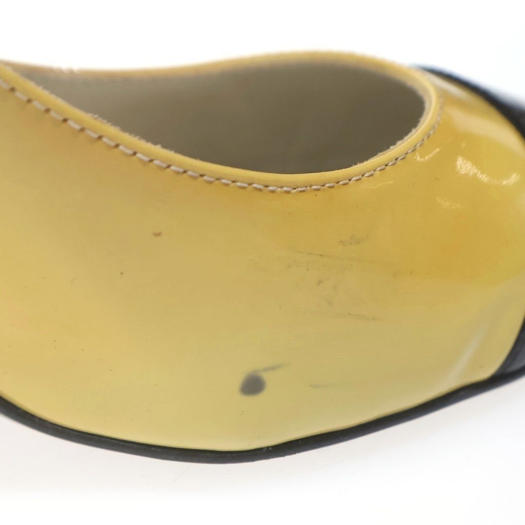 Chanel Camellia Heels Pumps Yellow Black — view 6
