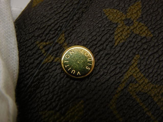 Louis Vuitton 1 Key Case Multicles 6 Monogram Key Holder — view 3