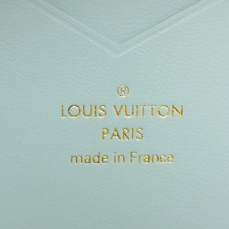 Louis Vuitton Bifold Wallet — view 6