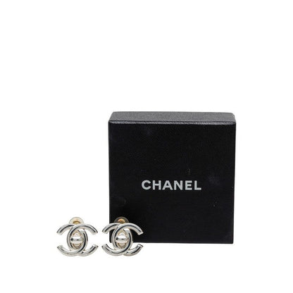Chanel 96A CC Logo Turnlock Vintage Earrings Silver Metal — view 4