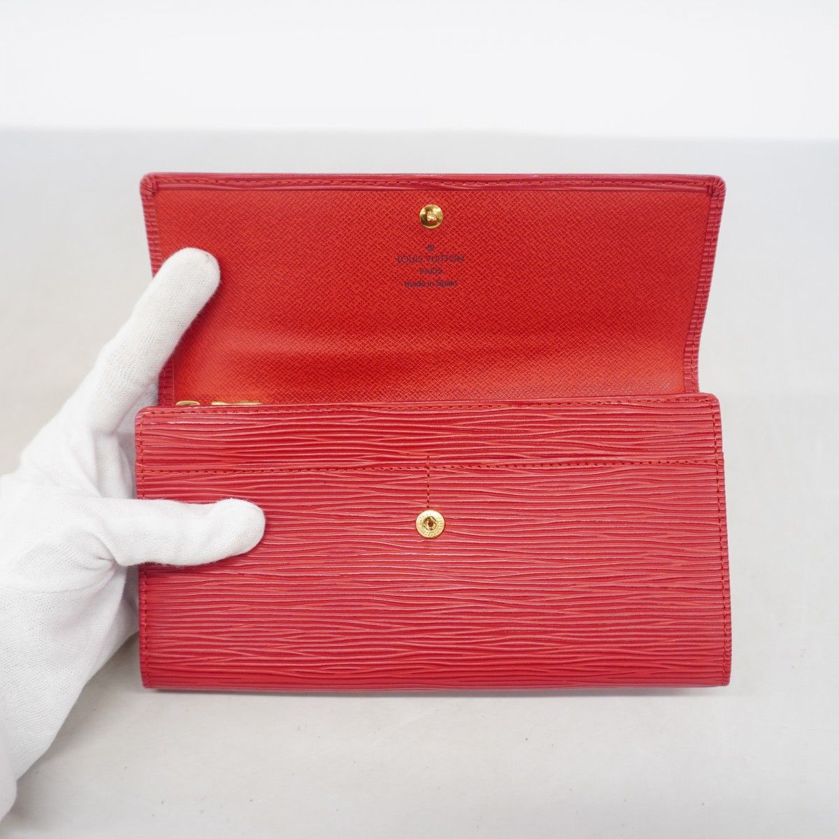 Louis Vuitton Wallet Epi Porte-Monnaie Cles Castilian — view 6