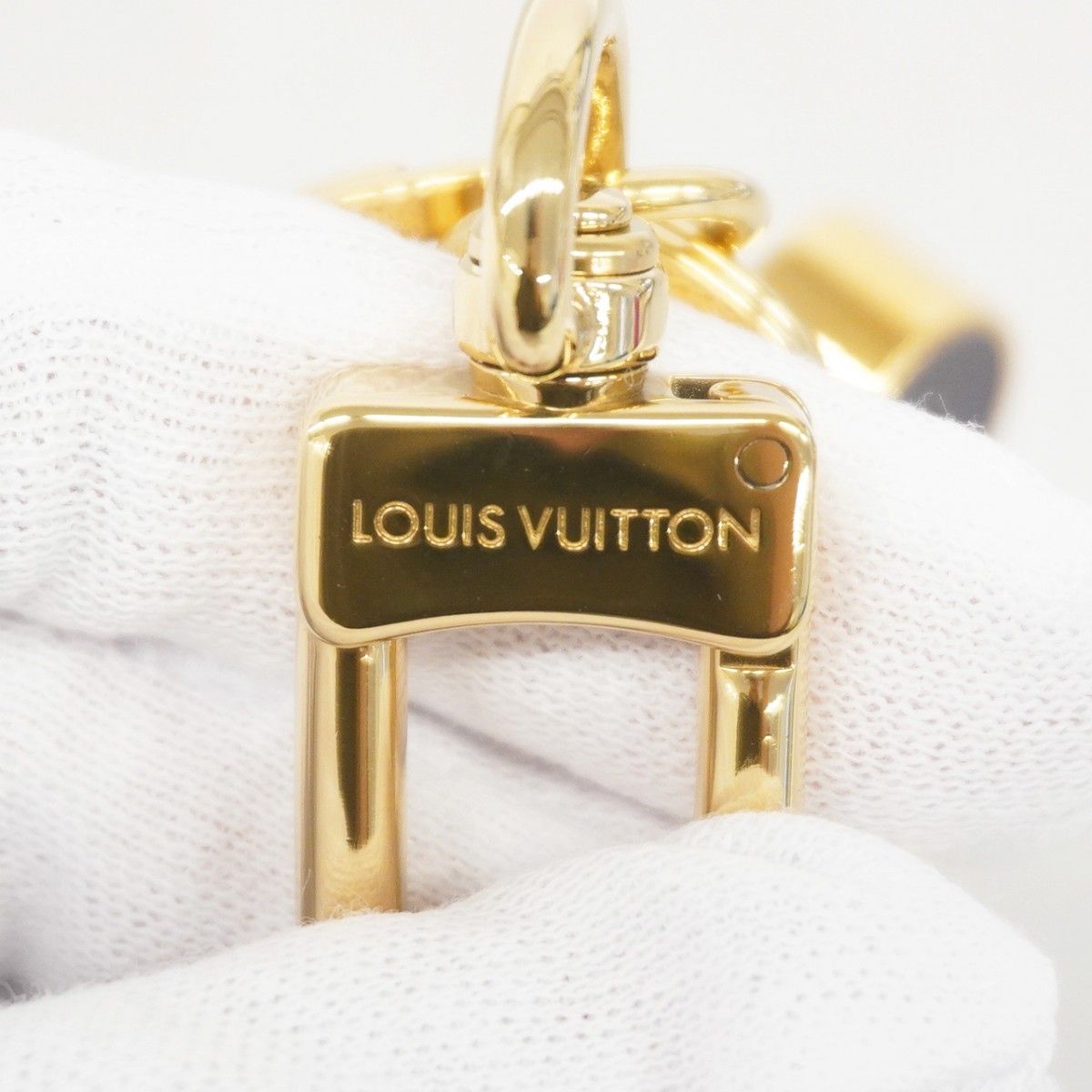 Louis Vuitton Key Holder Charm Fleur de Monogram Multicolor Black Beige — view 3