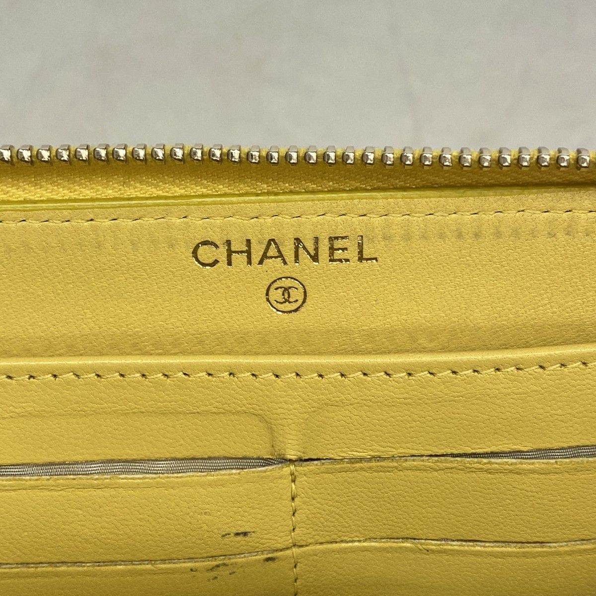 Chanel Wallet Quilted Lambskin Yellow Champagne Gold — view 4