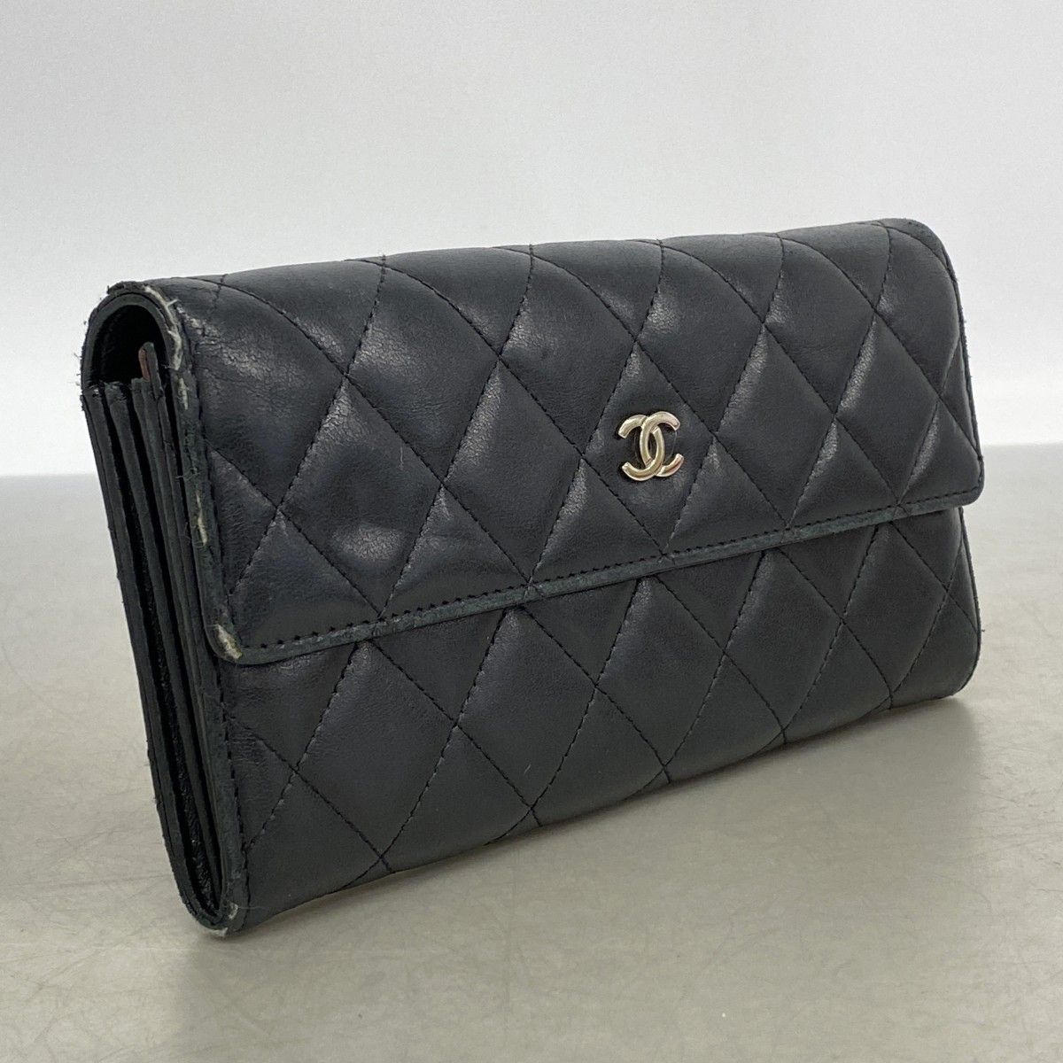 Louis Vuitton Wallet Matelasse Lambskin Black Silver — view 2