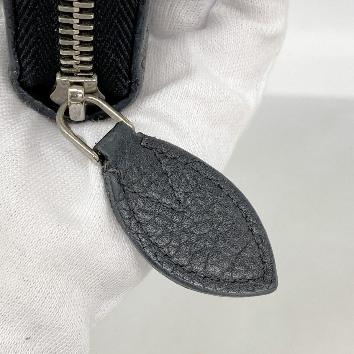 Louis Vuitton Wallet Mahina Zippy Noir — view 8