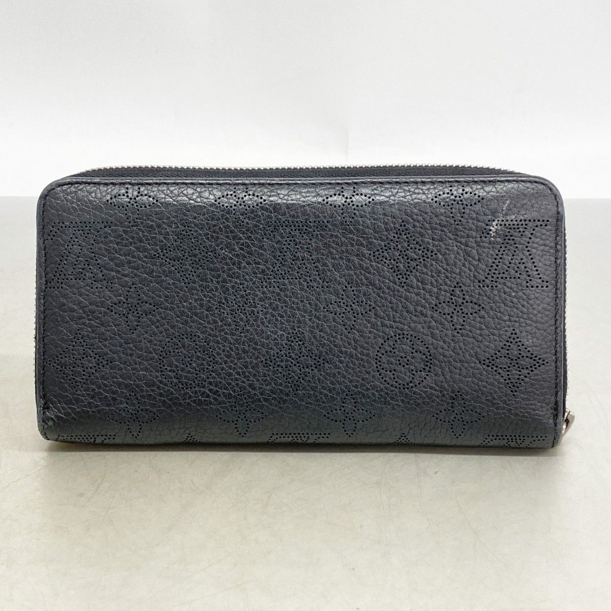 Louis Vuitton Wallet Mahina Zippy Noir — view 9