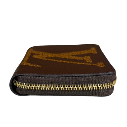 Louis Vuitton Zippy Coin Purse Monogram Giant Case — view 4