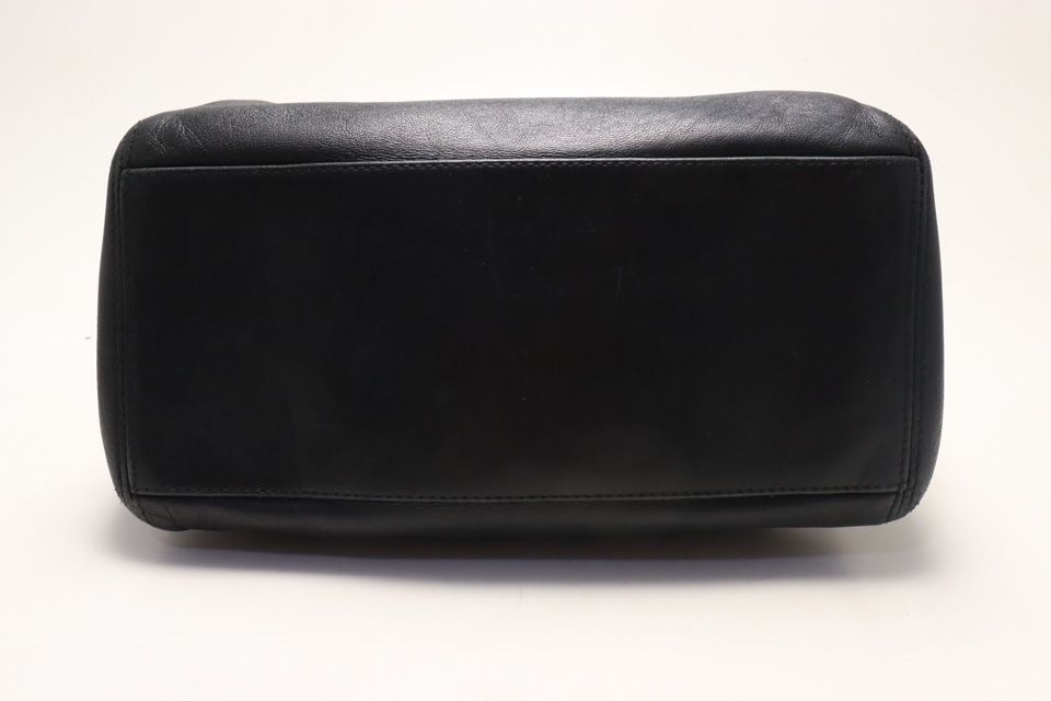 Chanel No 5 Lambskin CC Logo Tote — view 3