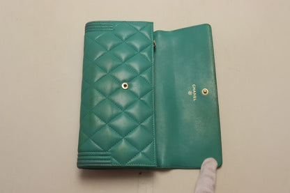 Chanel 28 Boy Lambskin Wallet — view 4