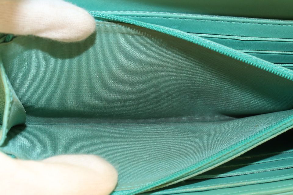 Chanel 28 Boy Lambskin Wallet — view 7