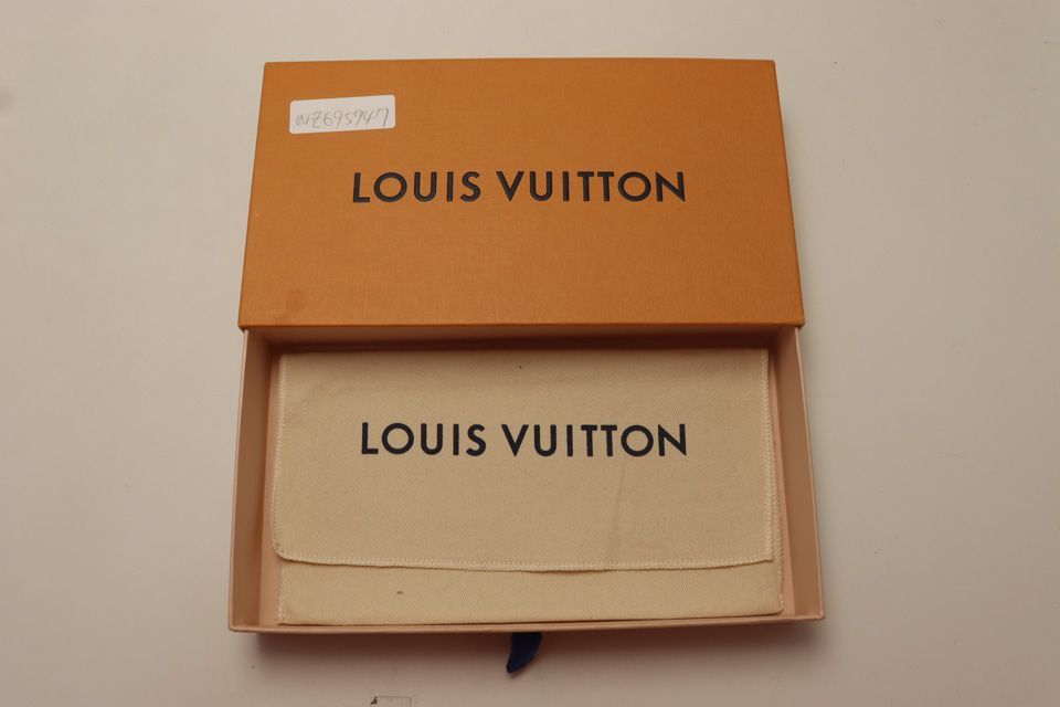 Louis Vuitton Monogram Reverse Portefeuille Dauphine Wallet — view 8