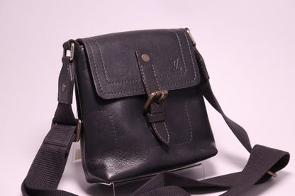Louis Vuitton Utah Yuma Shoulder — view 4