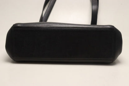 Chanel No 5 Caviar Leather Shoulder — view 3