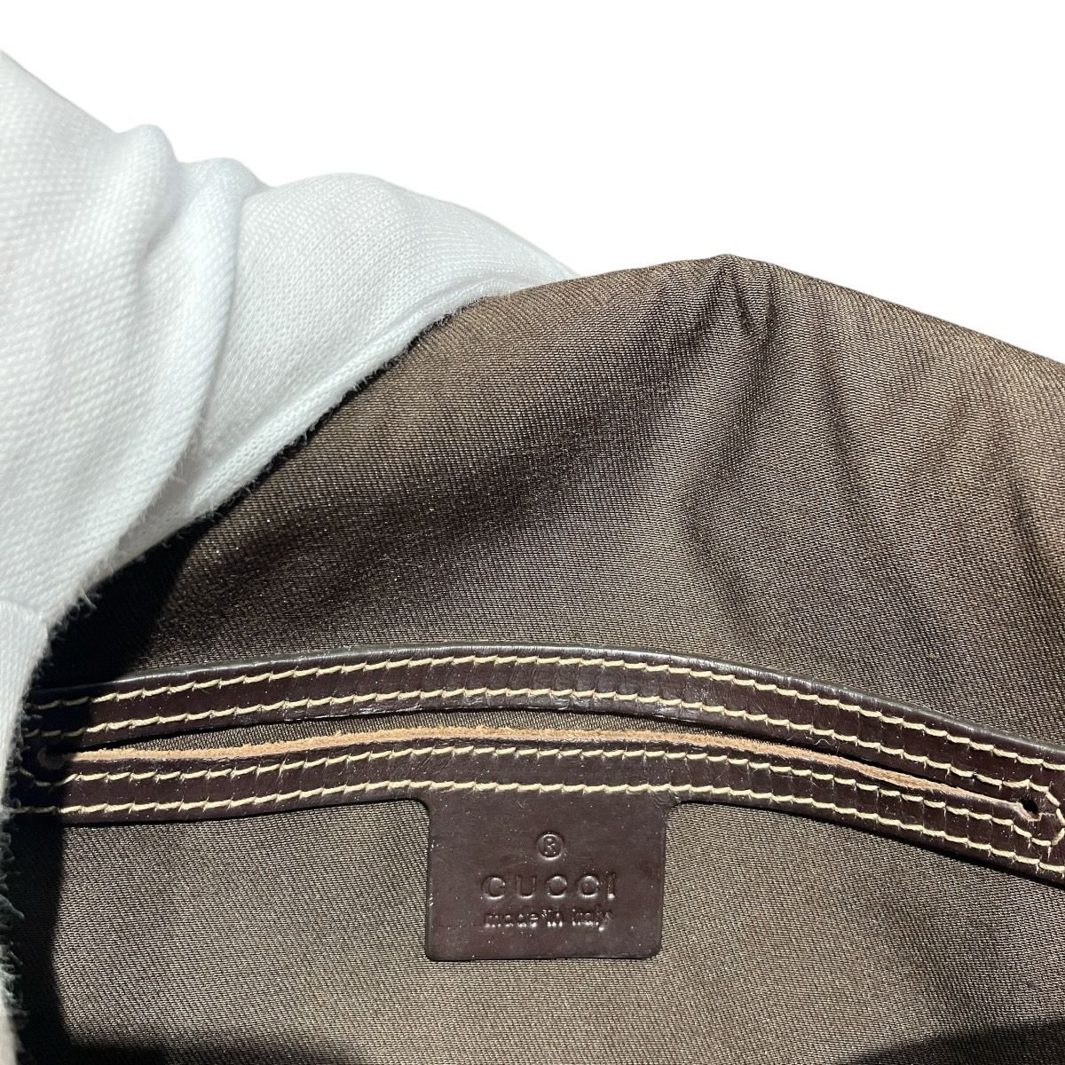 Gucci GG Supreme Shoulder Bag Leather — view 4